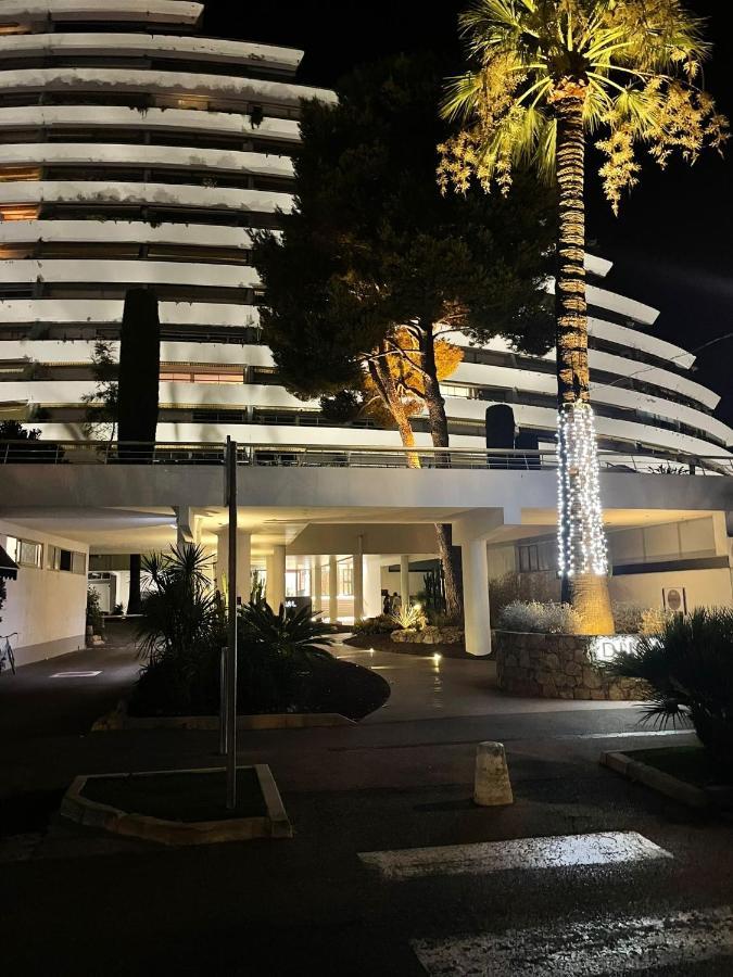 Studio Dsok Marina Apartment Villeneuve-Loubet Bagian luar foto